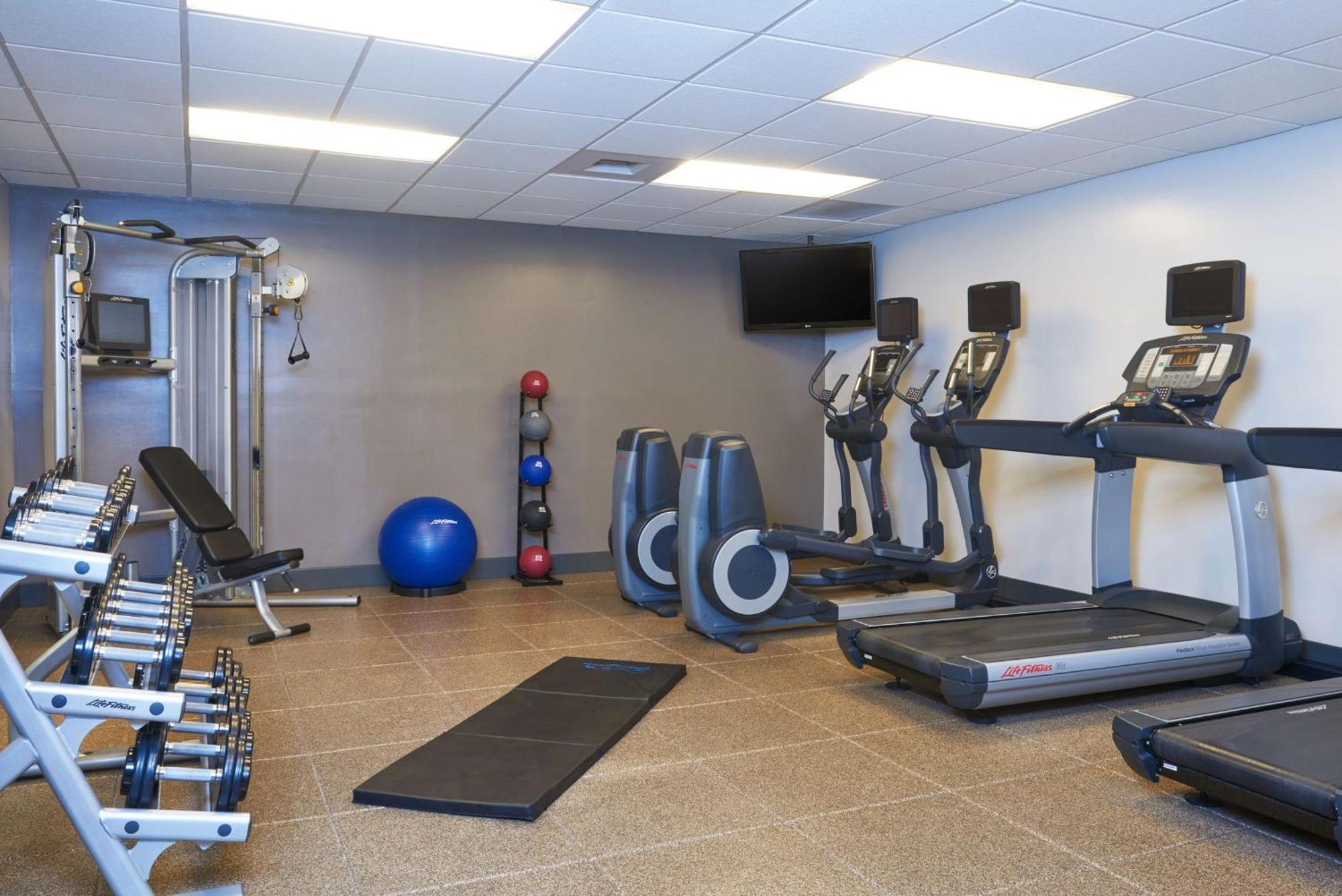 Hotel Doubletree By Hilton Convention Center Fresno