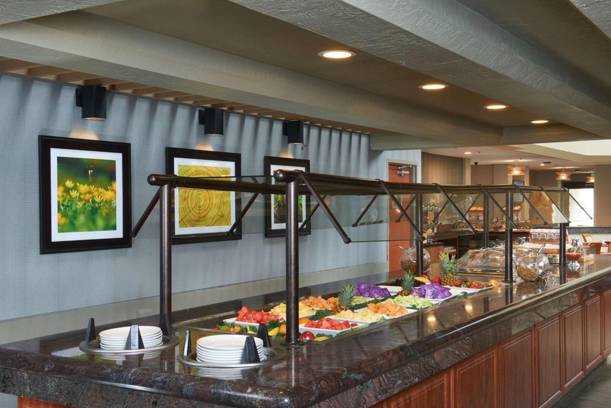 Doubletree By Hilton Convention Center Hotel Fresno
