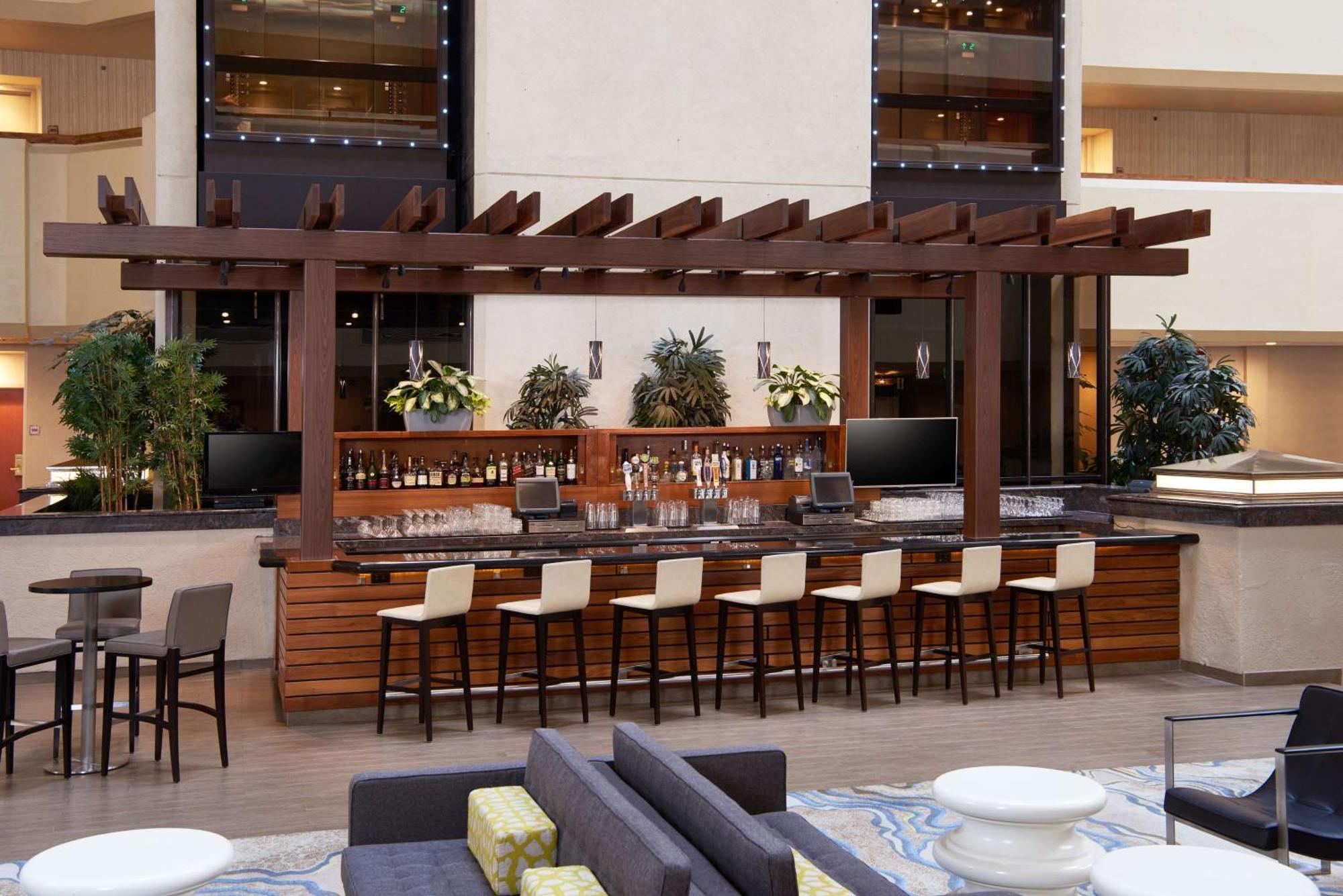 Hotel Doubletree By Hilton Convention Center