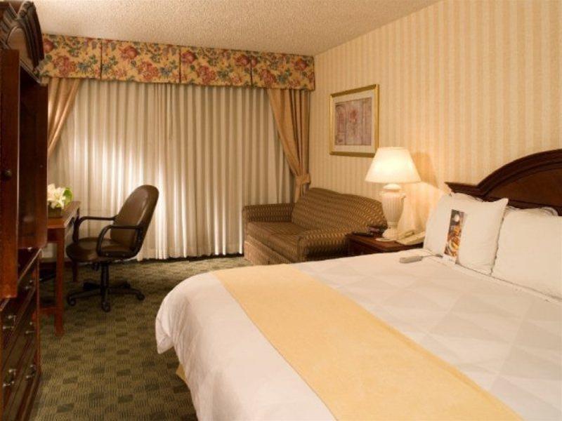 Doubletree By Hilton Convention Center Hotel 4*